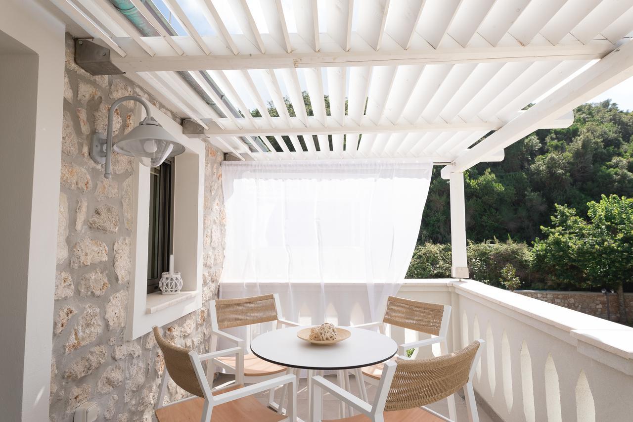 Sarakiniko  Anemolia Parga Suites מראה חיצוני תמונה